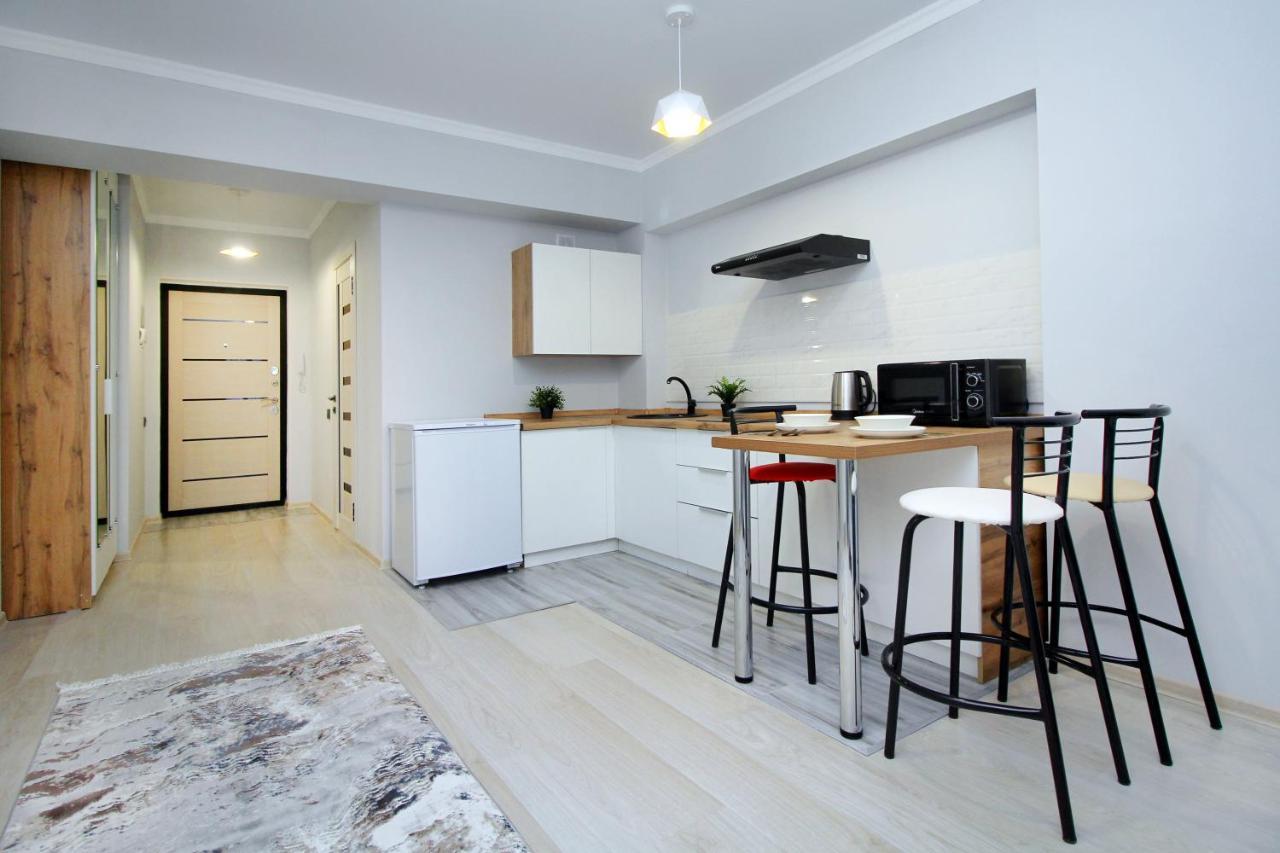 Cozy Studio In The Best Area! 3 Almaty Ngoại thất bức ảnh
