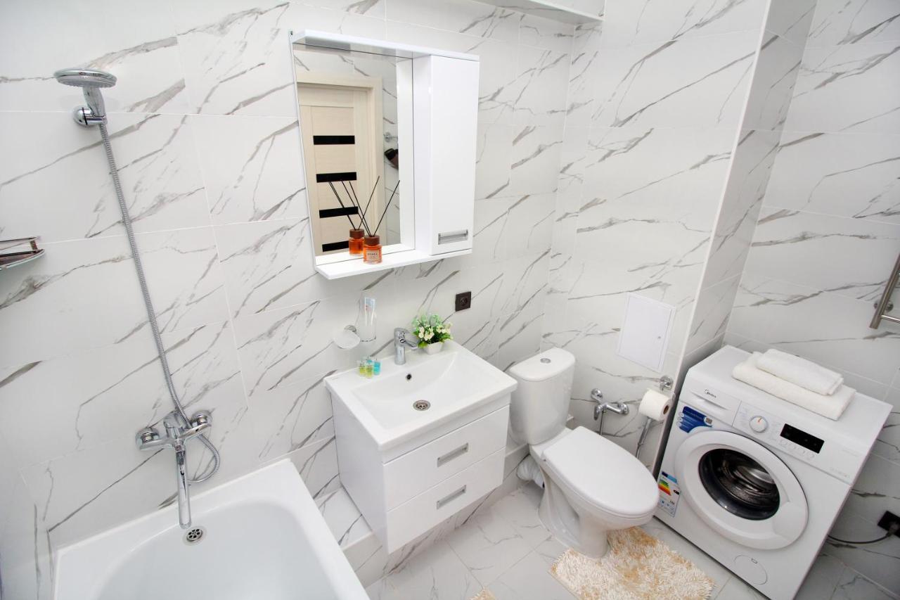 Cozy Studio In The Best Area! 3 Almaty Ngoại thất bức ảnh